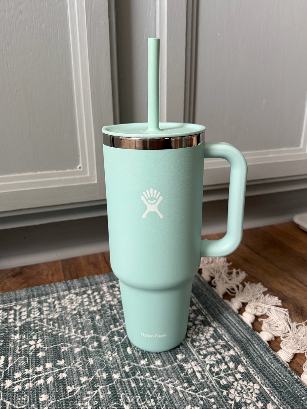 Hydro Flask 40oz Mint Insulated Travel Tumbler with Straw and Handle